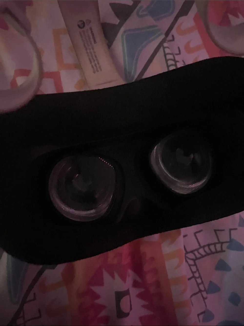 Oculus quest white